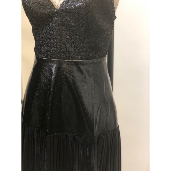 Lost Ink Blk strappy lace panel drop hem dress - Picture 3 of 7